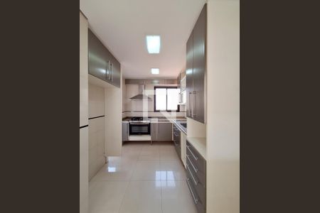 Apartamento para alugar com 106m², 3 quartos e 2 vagas Apartamento para alugar com 106m², 3 quartos e 2 vagasCozinha