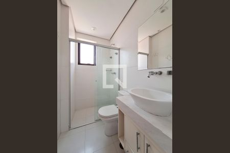 Apartamento para alugar com 106m², 3 quartos e 2 vagas Apartamento para alugar com 106m², 3 quartos e 2 vagasBanheiro Quarto 2