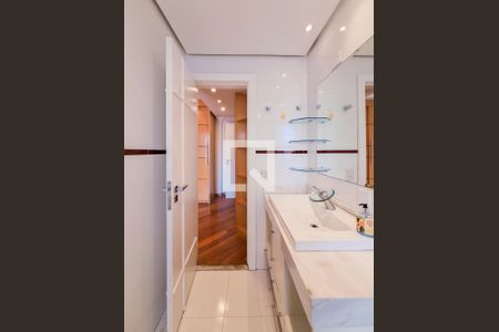 Apartamento para alugar com 106m², 3 quartos e 2 vagas Apartamento para alugar com 106m², 3 quartos e 2 vagasBanheiro Quarto 3