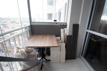 Apartamento à venda com 49m², 1 quarto e 1 vaga Apartamento à venda com 49m², 1 quarto e 1 vagaVaranda