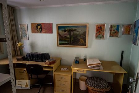 Casa à venda com 294m², 3 quartos e 4 vagasEscritório