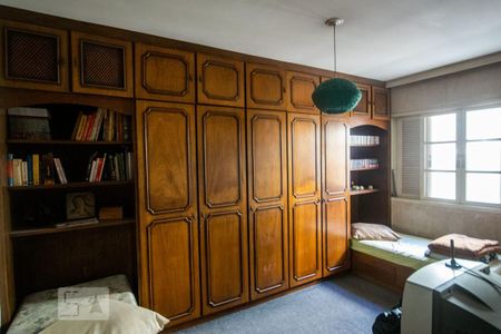 Casa à venda com 294m², 3 quartos e 4 vagasQuarto 2