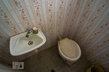 Casa à venda com 294m², 3 quartos e 4 vagasBanheiro de Serviço