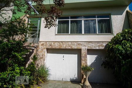 Casa à venda com 294m², 3 quartos e 4 vagasFachada