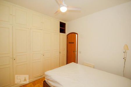 Quarto 1 de apartamento para alugar com 1 quarto, 10m² em Copacabana, Rio de Janeiro