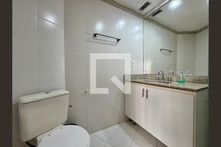 Apartamento à venda com 84m², 2 quartos e 1 vagaSuíte - Banheiro