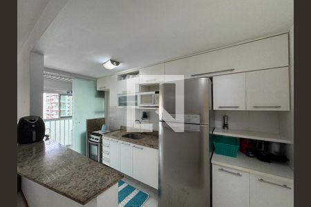 Apartamento à venda com 84m², 2 quartos e 1 vagaCozinha e Área de Serviço