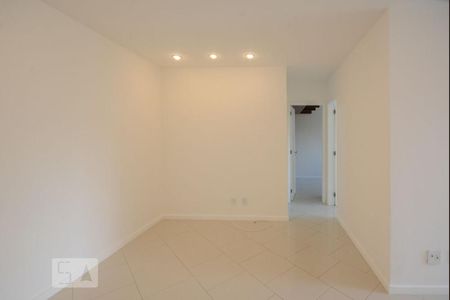 Apartamento à venda com 78m², 2 quartos e 1 vagaSala