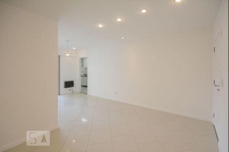 Sala de apartamento à venda com 2 quartos, 78m² em Barra da Tijuca, Rio de Janeiro