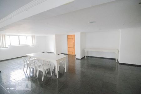 Apartamento para alugar com 63m², 2 quartos e 1 vaga Apartamento para alugar com 63m², 2 quartos e 1 vagaÁrea comum - Salão de festas