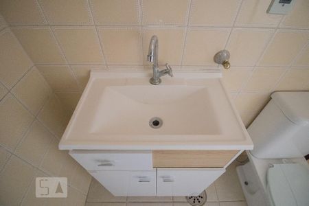 Banheiro de apartamento para alugar com 2 quartos, 63m² em Parada Inglesa, São Paulo