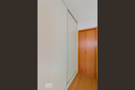 Casa de condomínio para alugar com 74m², 2 quartos e 2 vagas Casa de condomínio para alugar com 74m², 2 quartos e 2 vagasCorredor