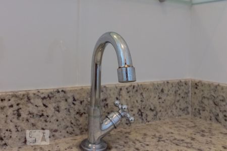 Casa de condomínio para alugar com 74m², 2 quartos e 2 vagas Casa de condomínio para alugar com 74m², 2 quartos e 2 vagasBanheiro da Suíte 2