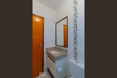 Casa de condomínio para alugar com 74m², 2 quartos e 2 vagas Casa de condomínio para alugar com 74m², 2 quartos e 2 vagasBanheiro da Suíte 1
