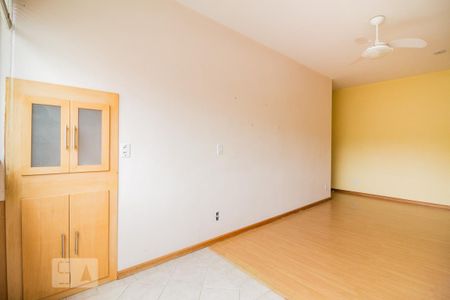 Sala de apartamento para alugar com 3 quartos, 69m² em Ipanema, Porto Alegre