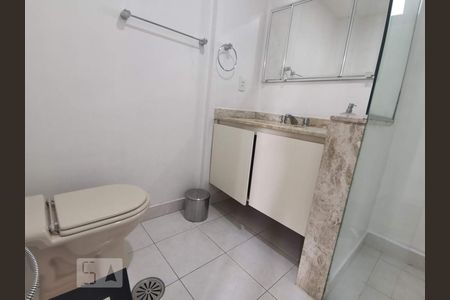Banheiro de apartamento para alugar com 3 quartos, 90m² em Real Parque, São Paulo