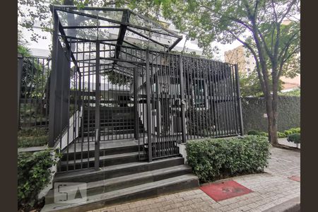 Apartamento para alugar com 90m², 3 quartos e 2 vagas Apartamento para alugar com 90m², 3 quartos e 2 vagasFachada e portaria