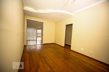 Sala de apartamento para alugar com 2 quartos, 110m² em Santa Tereza, Belo Horizonte