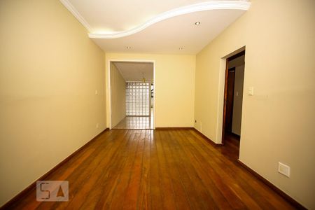 Sala de apartamento para alugar com 2 quartos, 110m² em Santa Tereza, Belo Horizonte