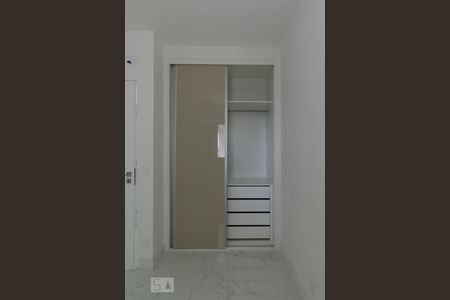 Apartamento à venda com 45m², 1 quarto e 1 vagaQuarto