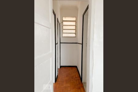 Corredor de apartamento para alugar com 2 quartos, 72m² em Olaria, Rio de Janeiro