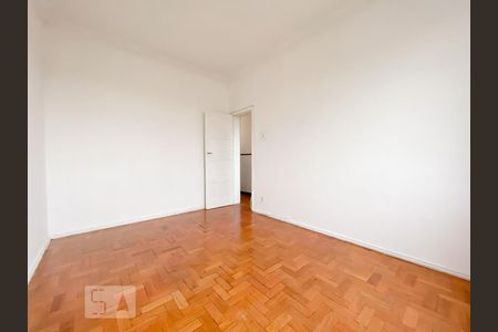 Quarto 1 de apartamento para alugar com 2 quartos, 72m² em Olaria, Rio de Janeiro