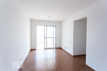 Sala de apartamento para alugar com 3 quartos, 82m² em Vila Sônia, São Paulo
