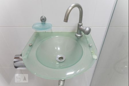 Apartamento para alugar com 60m², 2 quartos e sem vagaBanheiro da Suíte 1 - Pia 