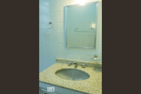 Casa para alugar com 40m², 1 quarto e sem vaga