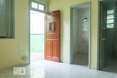 Casa para alugar com 40m², 1 quarto e sem vaga