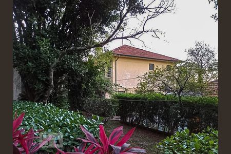 Casa para alugar com 337m², 5 quartos e 3 vagasQuintal