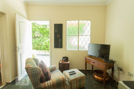 Casa para alugar com 337m², 5 quartos e 3 vagasEscritório