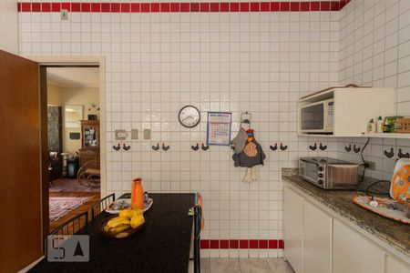 Casa para alugar com 337m², 5 quartos e 3 vagasCozinha