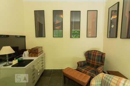 Casa para alugar com 337m², 5 quartos e 3 vagasEscritório