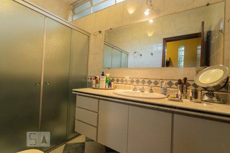 Casa para alugar com 337m², 5 quartos e 3 vagasBanheiro do Quarto 3