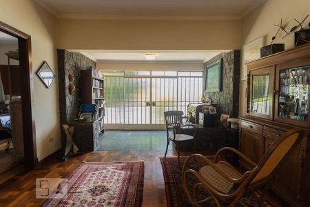 Casa para alugar com 337m², 5 quartos e 3 vagasSala