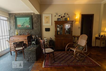 Casa para alugar com 337m², 5 quartos e 3 vagasSala