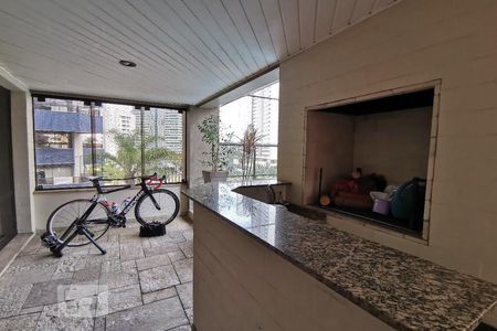 Varanda gourmet de apartamento para alugar com 4 quartos, 206m² em Vila Andrade, São Paulo