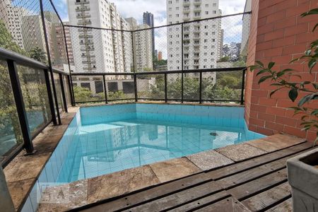 Piscina de apartamento para alugar com 4 quartos, 206m² em Vila Andrade, São Paulo