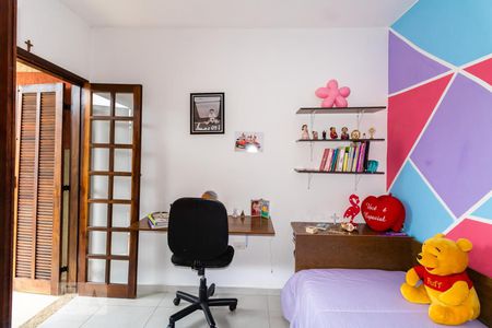 Casa de condomínio à venda com 201m², 3 quartos e 2 vagas Casa de condomínio à venda com 201m², 3 quartos e 2 vagasSuíte 2