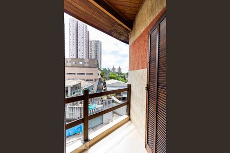 Casa de condomínio à venda com 201m², 3 quartos e 2 vagas Casa de condomínio à venda com 201m², 3 quartos e 2 vagasVaranda da Suíte 2