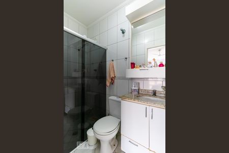 Casa de condomínio à venda com 201m², 3 quartos e 2 vagas Casa de condomínio à venda com 201m², 3 quartos e 2 vagasBanheiro da Suíte 1