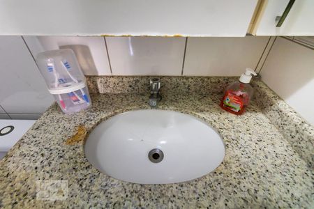 Casa de condomínio à venda com 201m², 3 quartos e 2 vagas Casa de condomínio à venda com 201m², 3 quartos e 2 vagasBanheiro da Suíte 1