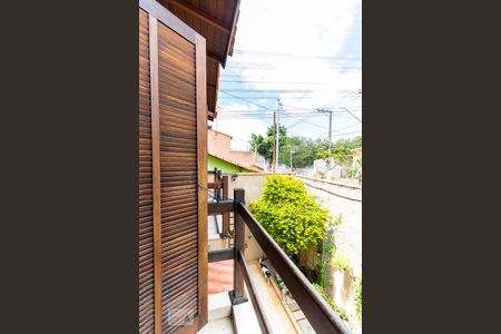 Casa de condomínio à venda com 201m², 3 quartos e 2 vagas Casa de condomínio à venda com 201m², 3 quartos e 2 vagasVaranda da Suíte 1