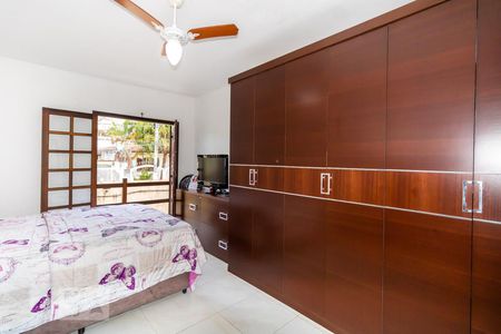 Casa de condomínio à venda com 201m², 3 quartos e 2 vagas Casa de condomínio à venda com 201m², 3 quartos e 2 vagasSuíte 1