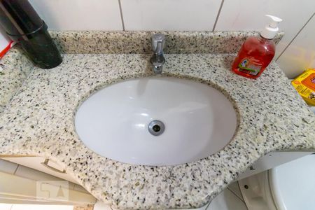 Casa de condomínio à venda com 201m², 3 quartos e 2 vagas Casa de condomínio à venda com 201m², 3 quartos e 2 vagasBanheiro da Suíte 2