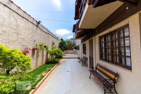 Casa de condomínio à venda com 201m², 3 quartos e 2 vagas Casa de condomínio à venda com 201m², 3 quartos e 2 vagasCorredor