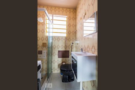 Banheiro de apartamento para alugar com 2 quartos, 47m² em Nonoai, Porto Alegre