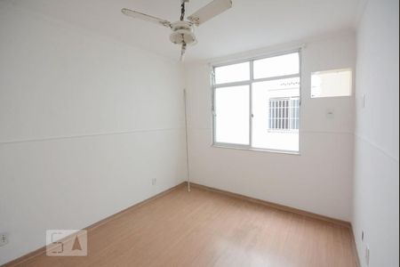 Apartamento à venda com 70m², 2 quartos e 1 vagaQuarto 2
