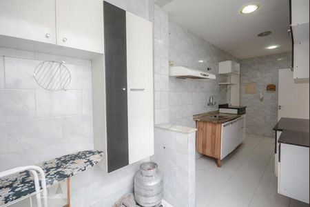 Apartamento à venda com 70m², 2 quartos e 1 vagaCozinha e Área de Serviço